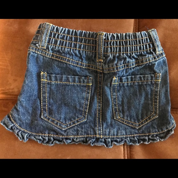 Girls 18M Healthtex brand skirt - Picture 2 of 3